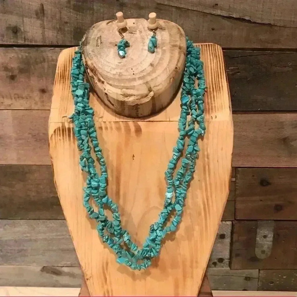 Turquoise chip ( handmade ) necklace set - Picture 1 of 3